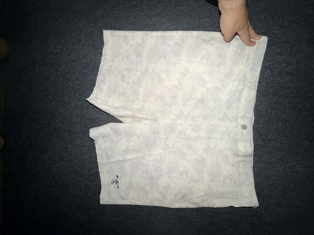 PGA Tour Men's Size 42 Seersucker Golf Shorts White Gray Pattern 20-0210
